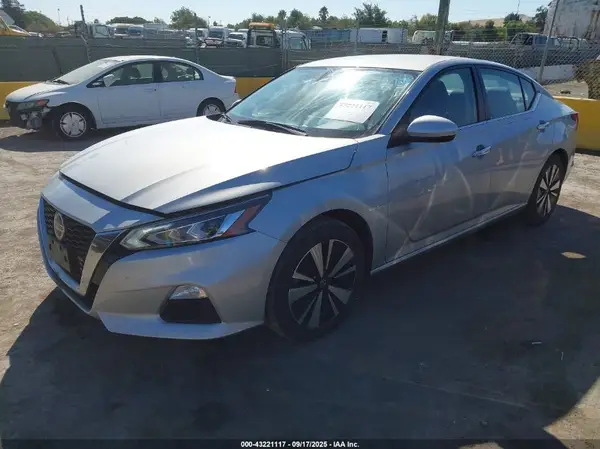 1N4BL4DVXMN413443 2021 NISSAN ALTIMA - Image 2