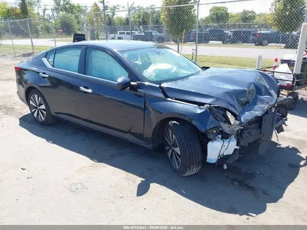 1N4BL4DVXNN305065 2022 NISSAN ALTIMA - Image 1