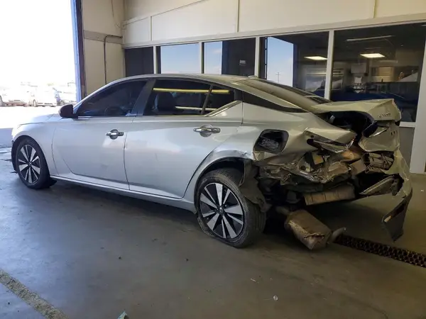1N4BL4DVXNN308225 2022 NISSAN ALTIMA - Image 2