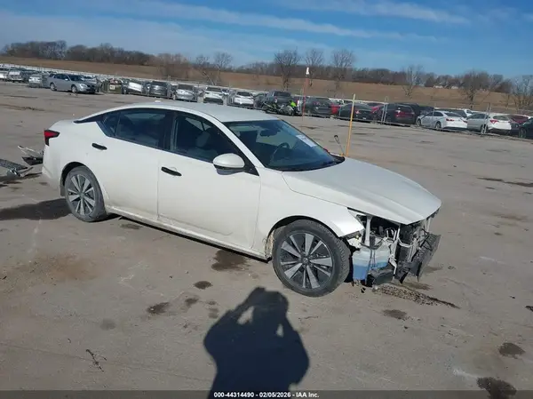 1N4BL4DVXNN340866 2022 NISSAN ALTIMA - Image 1