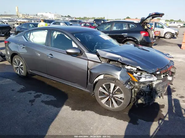1N4BL4DVXNN371499 2022 NISSAN ALTIMA - Image 1