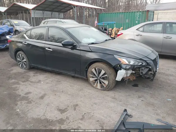 1N4BL4DVXNN390005 2022 NISSAN ALTIMA - Image 1