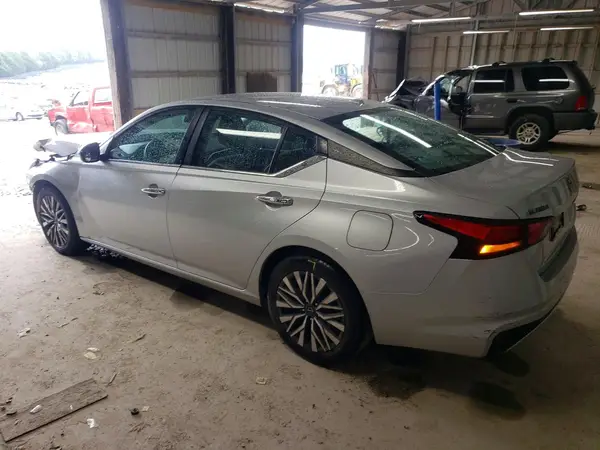 1N4BL4DVXPN327909 2023 NISSAN ALTIMA - Image 2