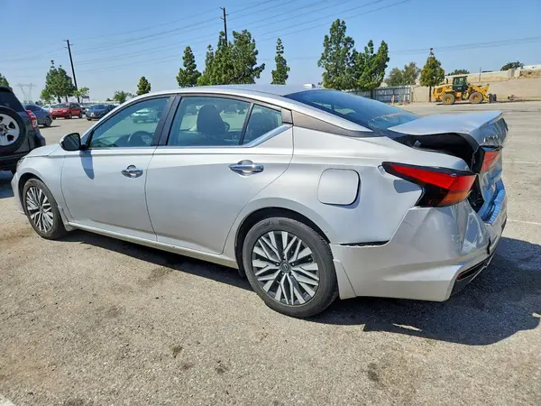 1N4BL4DVXPN357525 2023 NISSAN ALTIMA - Image 2