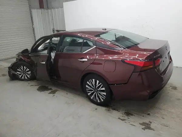 1N4BL4DVXRN310644 2024 NISSAN ALTIMA - Image 2