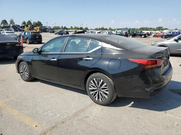 1N4BL4DVXRN325192 2024 NISSAN ALTIMA - Image 2