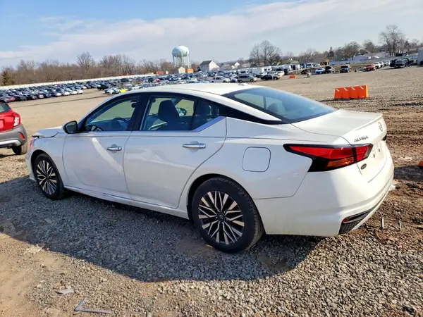 1N4BL4DVXRN325631 2024 NISSAN ALTIMA - Image 2