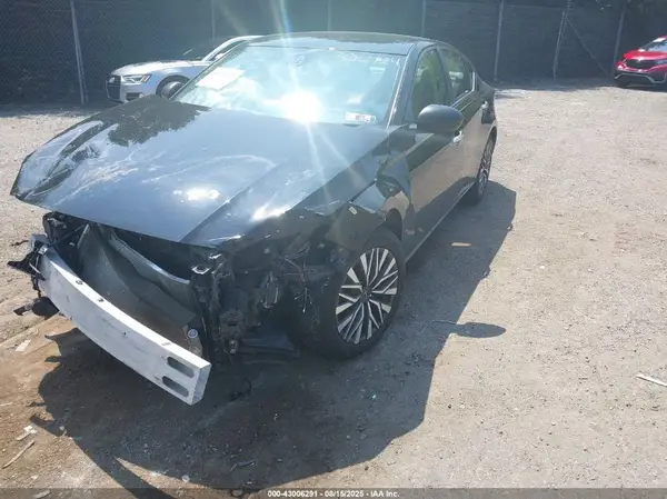 1N4BL4DVXRN326424 2024 NISSAN ALTIMA - Image 2