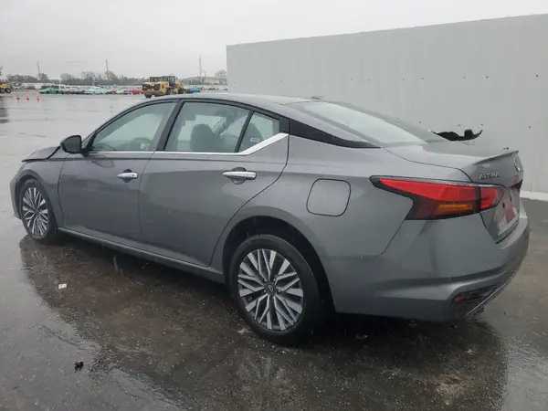 1N4BL4DVXRN332028 2024 NISSAN ALTIMA - Image 2