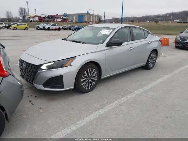 1N4BL4DVXRN340193 2024 NISSAN ALTIMA - Image 2