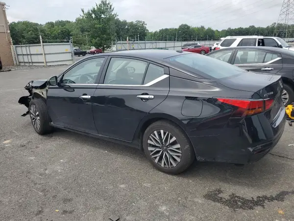 1N4BL4DVXRN349329 2024 NISSAN ALTIMA - Image 2
