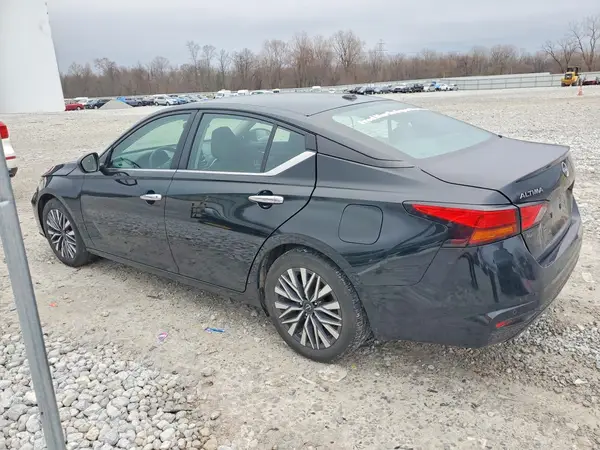 1N4BL4DVXRN350951 2024 NISSAN ALTIMA - Image 2