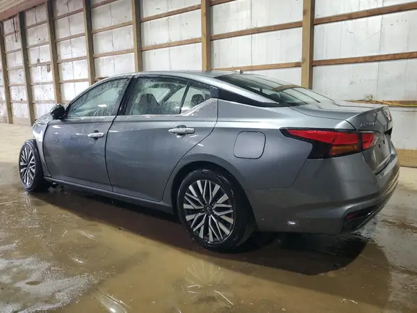1N4BL4DVXRN352263 2024 NISSAN ALTIMA - Image 2