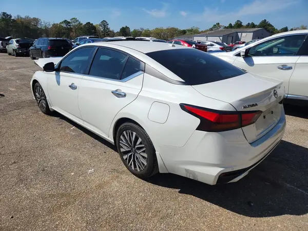 1N4BL4DVXRN357575 2024 NISSAN ALTIMA - Image 2
