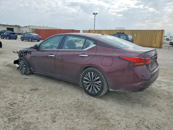 1N4BL4DVXRN366552 2024 NISSAN ALTIMA - Image 2