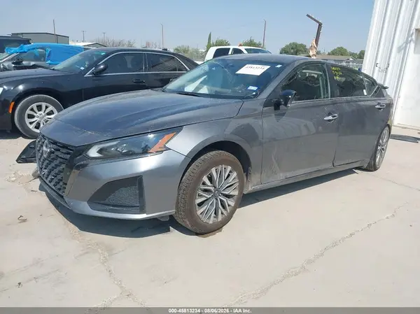1N4BL4DVXRN385523 2024 NISSAN ALTIMA - Image 2