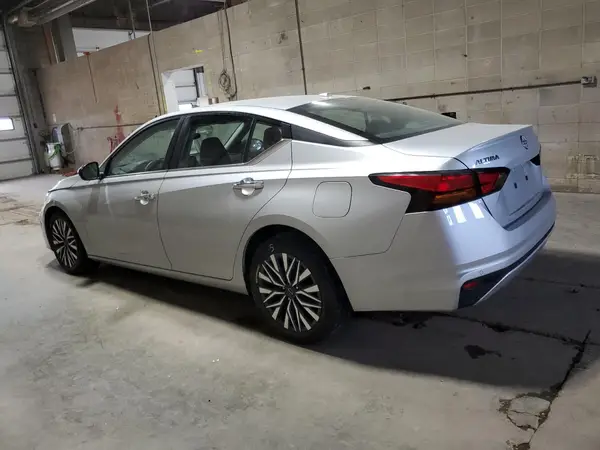 1N4BL4DVXRN391421 2024 NISSAN ALTIMA - Image 2