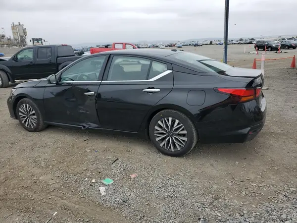 1N4BL4DVXRN399499 2024 NISSAN ALTIMA - Image 2