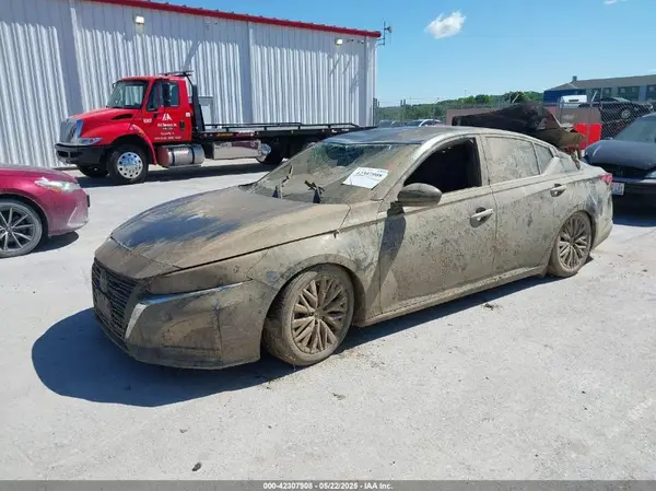1N4BL4DVXRN401249 2024 NISSAN ALTIMA - Image 2