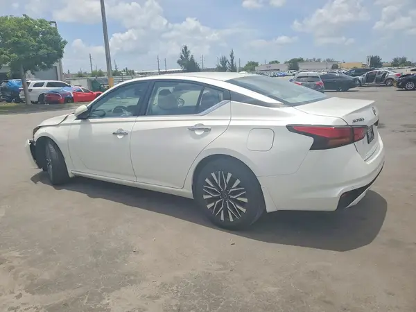 1N4BL4DVXRN411523 2024 NISSAN ALTIMA - Image 2