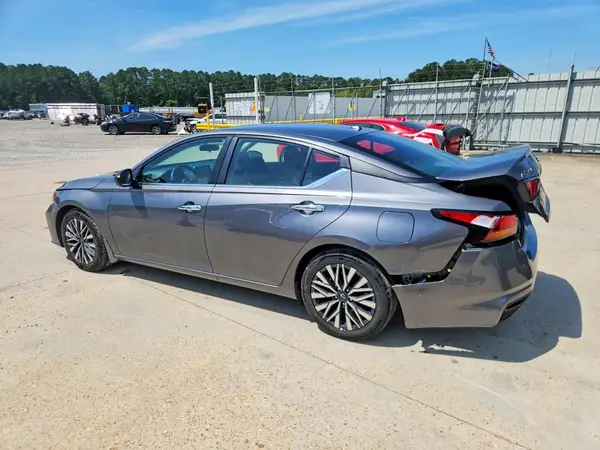 1N4BL4DVXRN418049 2024 NISSAN ALTIMA - Image 2