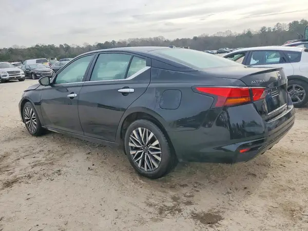 1N4BL4DVXRN420769 2024 NISSAN ALTIMA - Image 2