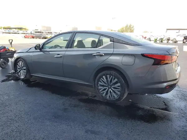 1N4BL4DVXRN423672 2024 NISSAN ALTIMA - Image 2