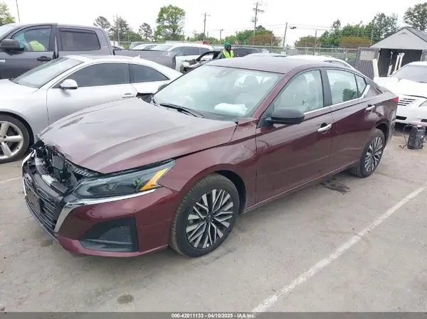 1N4BL4DVXSN310469 2025 NISSAN ALTIMA - Image 2