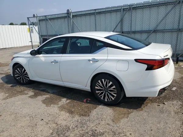 1N4BL4DVXSN312223 2025 NISSAN ALTIMA - Image 2