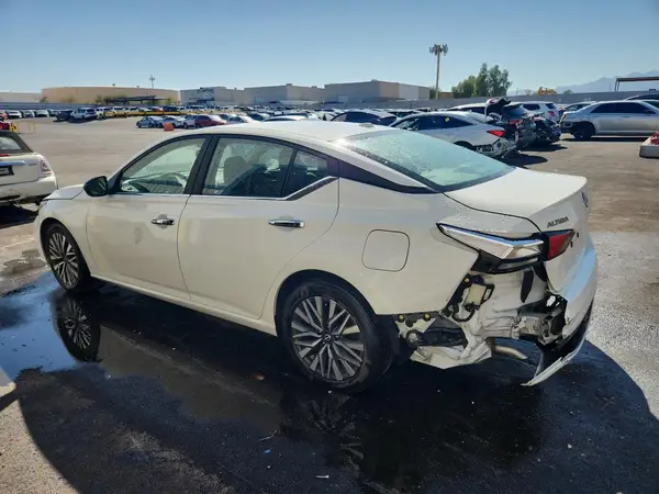 1N4BL4DVXSN318359 2025 NISSAN ALTIMA - Image 2