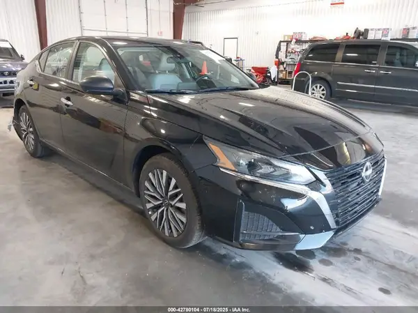 1N4BL4DVXSN330480 2025 NISSAN ALTIMA - Image 1