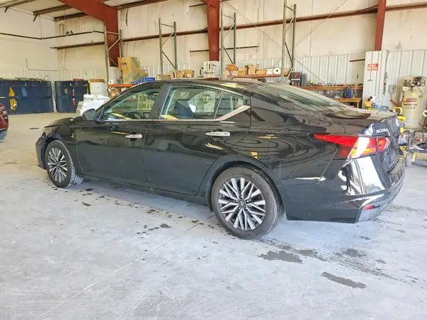 1N4BL4DVXSN344492 2025 NISSAN ALTIMA - Image 2