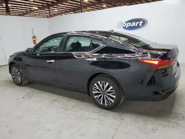 1N4BL4DVXSN351622 2025 NISSAN ALTIMA - Image 2