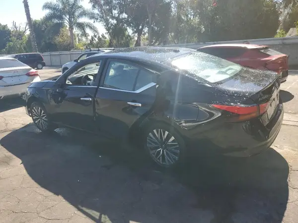 1N4BL4DVXSN351751 2025 NISSAN ALTIMA - Image 2