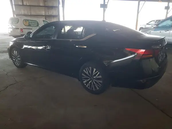 1N4BL4DVXSN352463 2025 NISSAN ALTIMA - Image 2