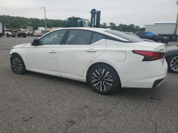 1N4BL4DVXSN353743 2025 NISSAN ALTIMA - Image 2