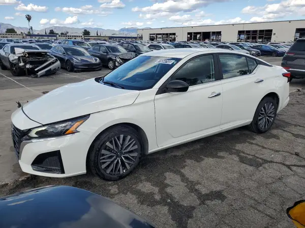 1N4BL4DVXSN353953 2025 NISSAN ALTIMA - Image 1