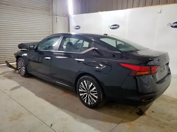 1N4BL4DVXSN362832 2025 NISSAN ALTIMA - Image 2