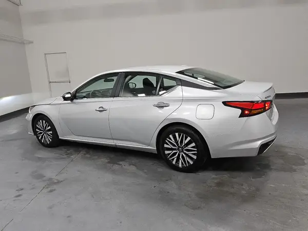 1N4BL4DVXSN365455 2025 NISSAN ALTIMA - Image 2