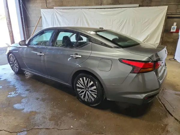 1N4BL4DVXSN366024 2025 NISSAN ALTIMA - Image 2