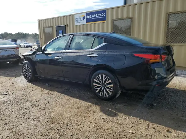 1N4BL4DVXSN369456 2025 NISSAN ALTIMA - Image 2