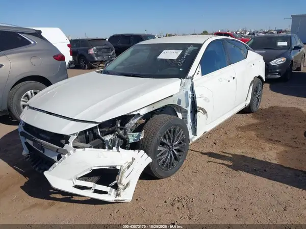 1N4BL4DVXSN370073 2025 NISSAN ALTIMA - Image 2
