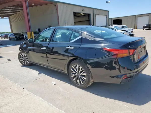 1N4BL4DVXSN372437 2025 NISSAN ALTIMA - Image 2