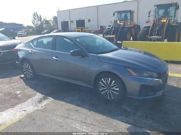 1N4BL4DVXSN373667 2025 NISSAN ALTIMA - Image 1