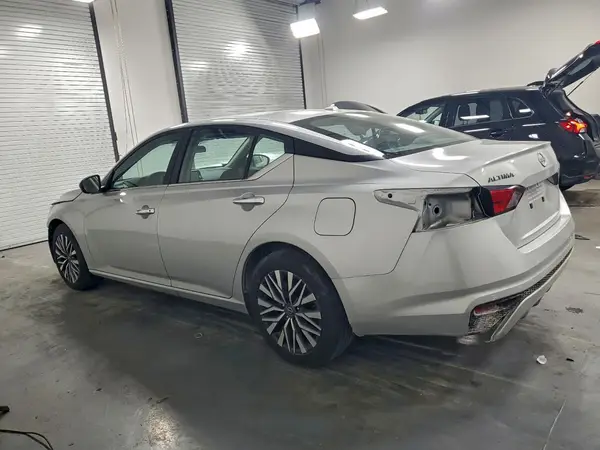 1N4BL4DVXSN386757 2025 NISSAN ALTIMA - Image 2