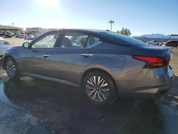1N4BL4DVXSN389416 2025 NISSAN ALTIMA - Image 2