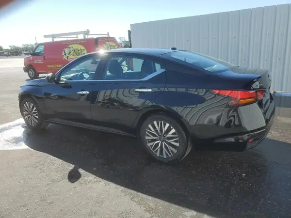 1N4BL4DVXSN391246 2025 NISSAN ALTIMA - Image 2