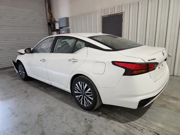 1N4BL4DVXSN392770 2025 NISSAN ALTIMA - Image 2