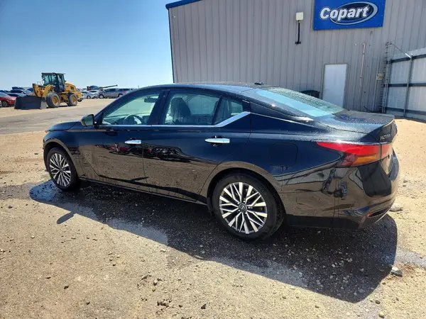 1N4BL4DVXSN397418 2025 NISSAN ALTIMA - Image 2