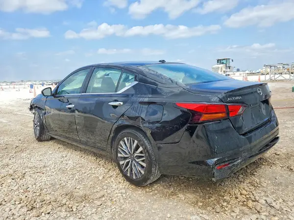 1N4BL4DVXSN398035 2025 NISSAN ALTIMA - Image 2